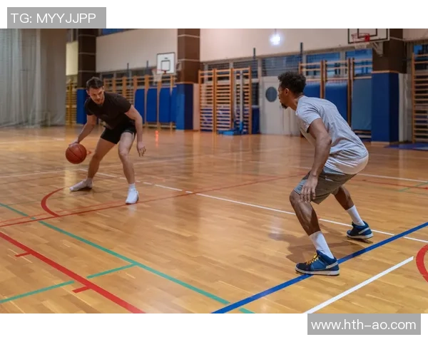 提升身体素质助力篮球与足球运动表现的有效训练方法探讨 提升身体素质助力篮球与足球运动表现的有效训练方法探讨