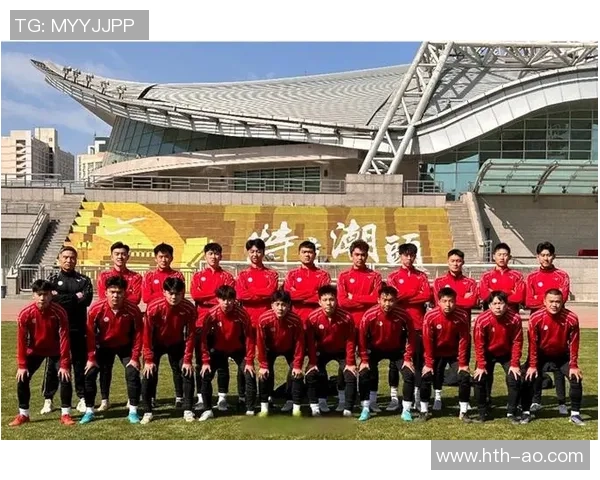 青岛九中足球队奋勇拼搏展现青春风采助力校园体育发展